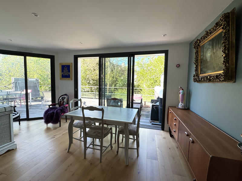 Maison - 204 m² - 8 pièces