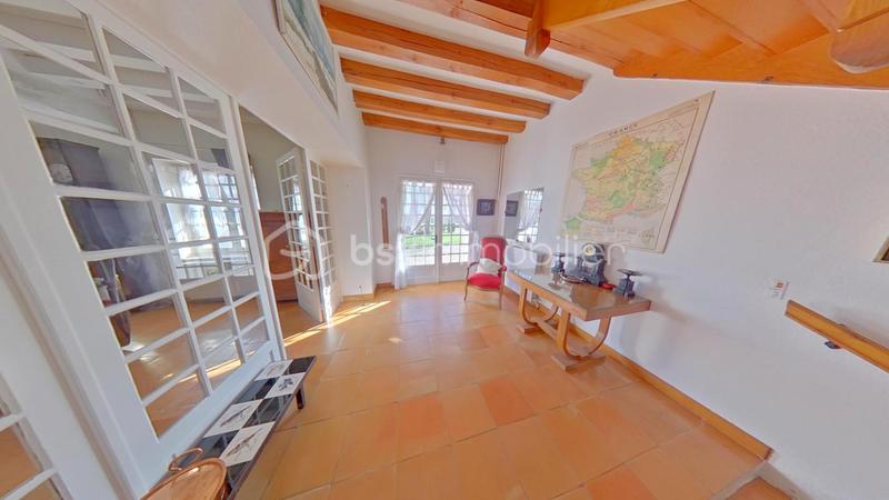 Propriété - 180 m² - 6 pièces