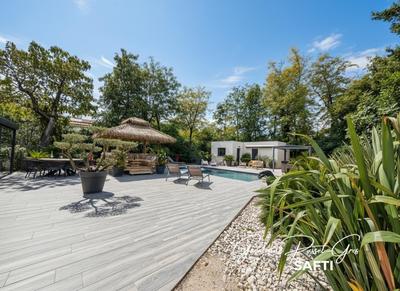 Maison - 200 m² - 6 pièces