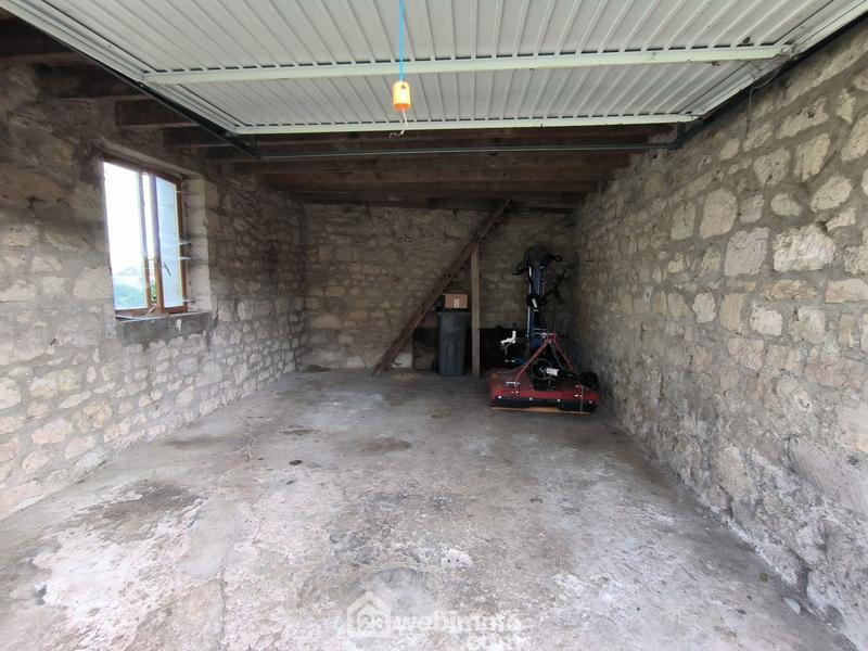 Maison - 180 m² - 8 pièces