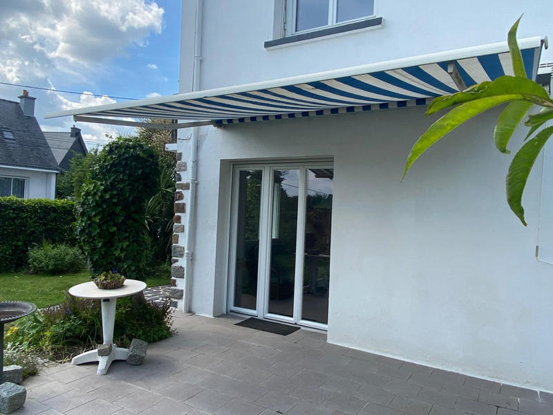 Maison - 168 m² - 9 pièces