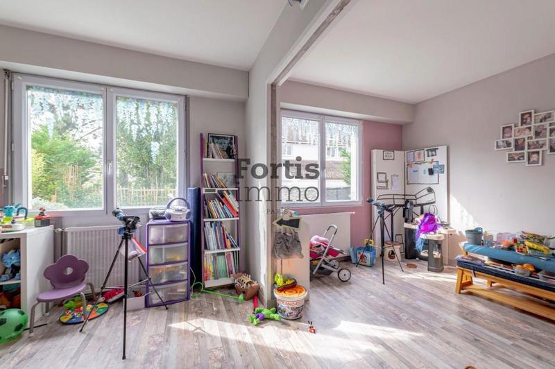 Maison - 226 m² - 9 pièces