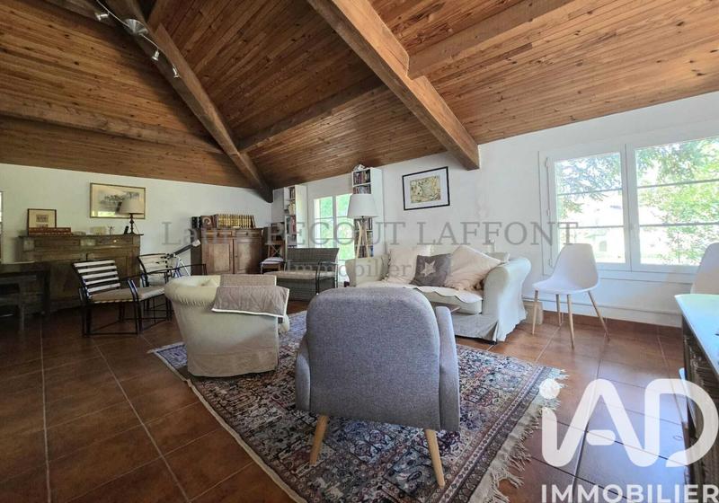 Maison - 214 m² - 7 pièces