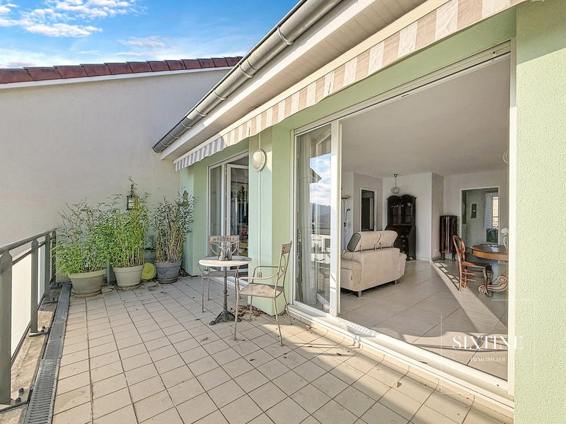 Appartement - 107 m² - 4 pièces