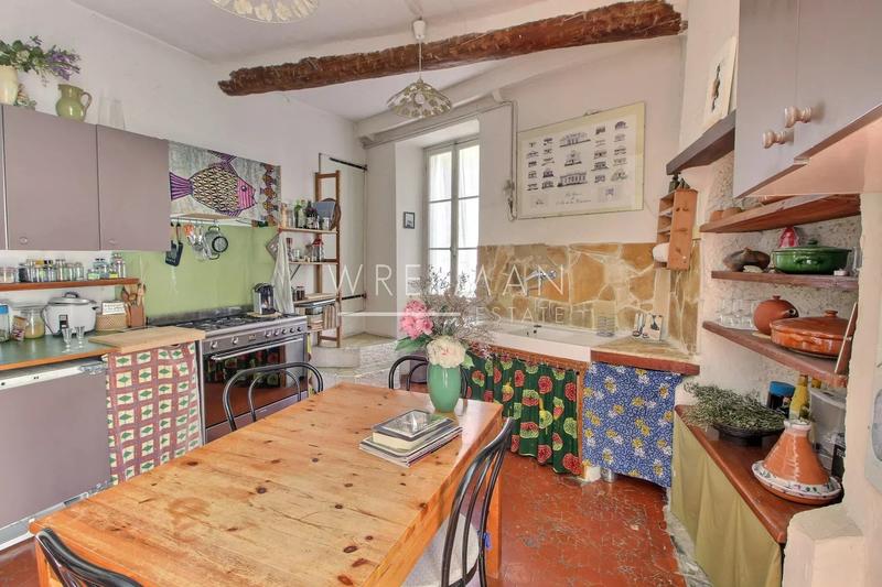 Appartement - 95 m² - 6 pièces