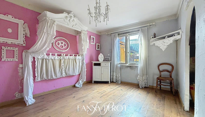 Maison - 148 m² - 5 pièces