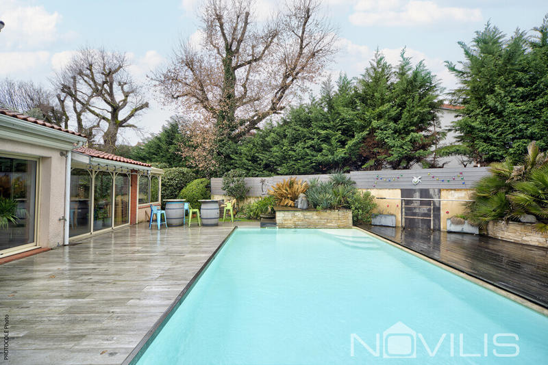 Villa - 180 m² - 7 pièces