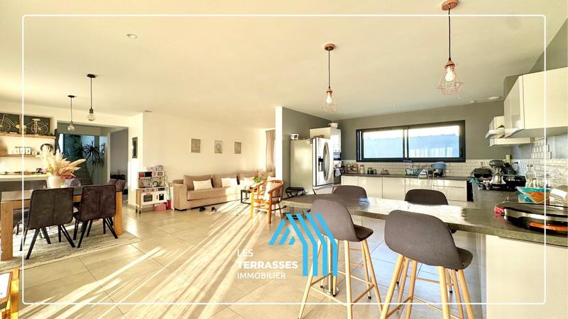 Villa - 140 m² - 6 pièces