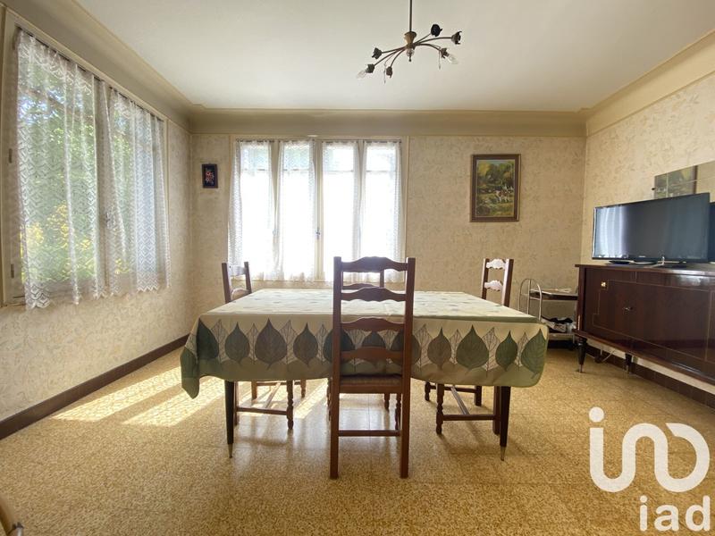 Maison - 200 m² - 8 pièces