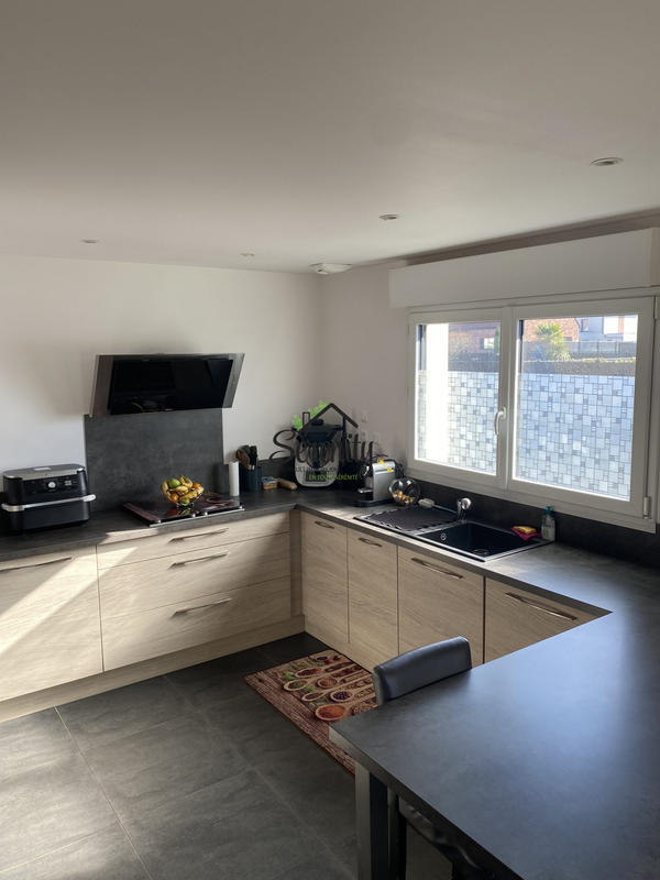 Maison - 95 m² - 4 pièces