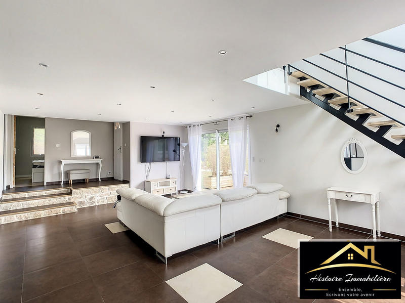 Maison contemporaine - 151 m² - 7 pièces