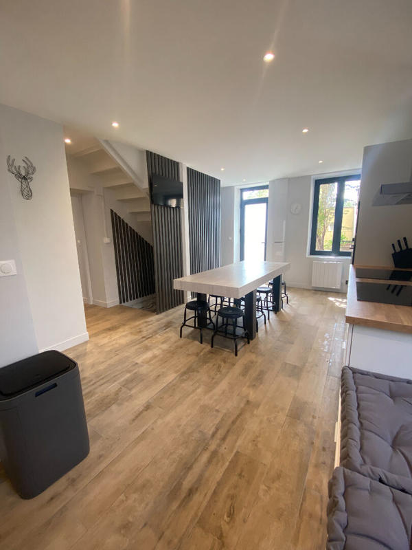 Chambre - 148 m² - 9 pièces