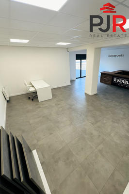 Local commercial - 127 m²