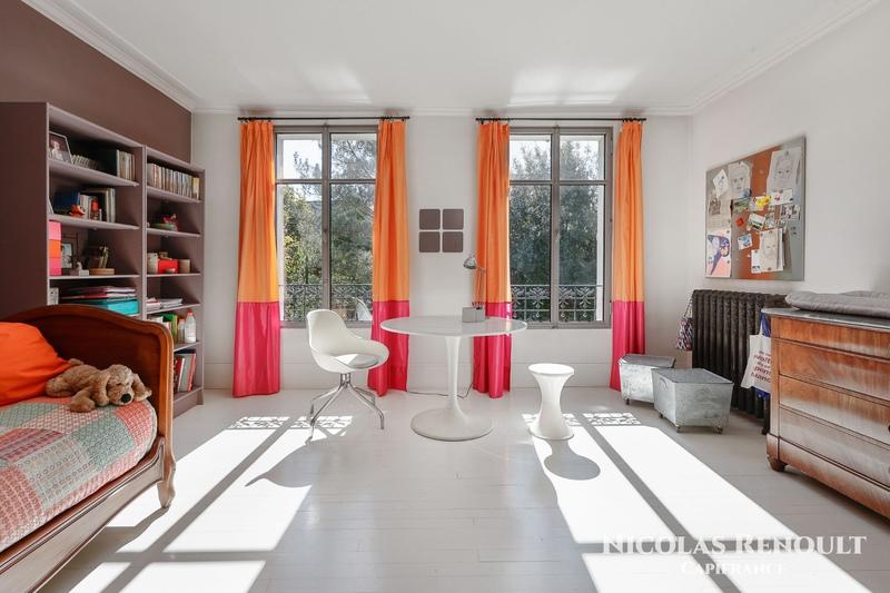 Maison - 250 m² - 8 pièces