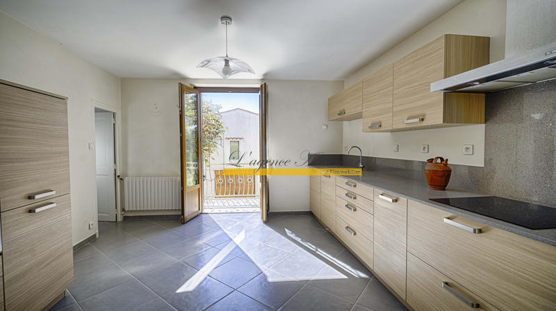 Maison - 293 m² - 13 pièces