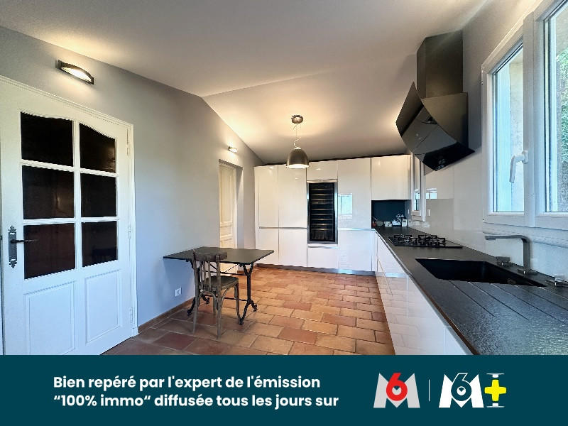 Maison - 196 m² - 7 pièces