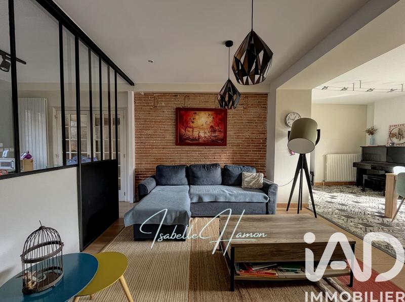 Maison - 212 m² - 9 pièces