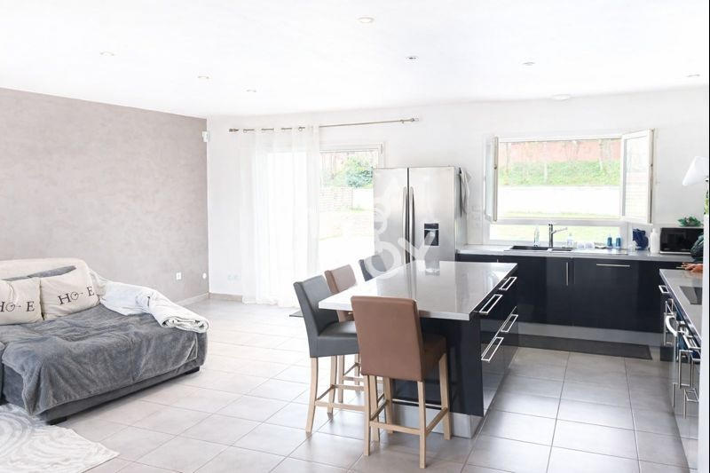 Maison - 96 m² - 4 pièces