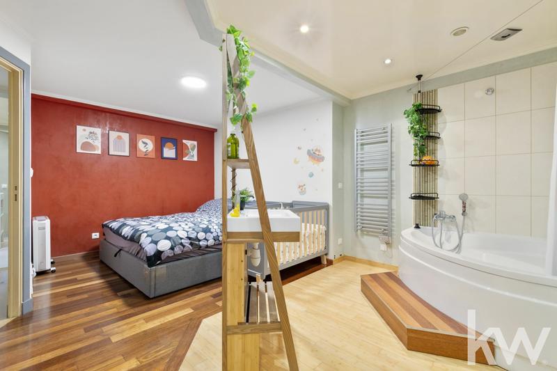 Appartement - 85 m² - 4 pièces