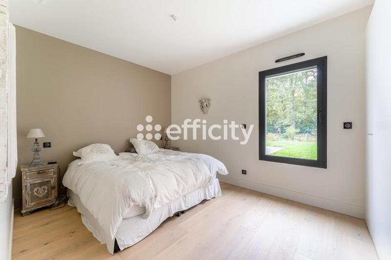 Maison - 290 m² - 10 pièces