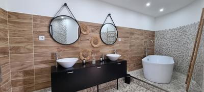 Maison - 805 m² - 16 pièces