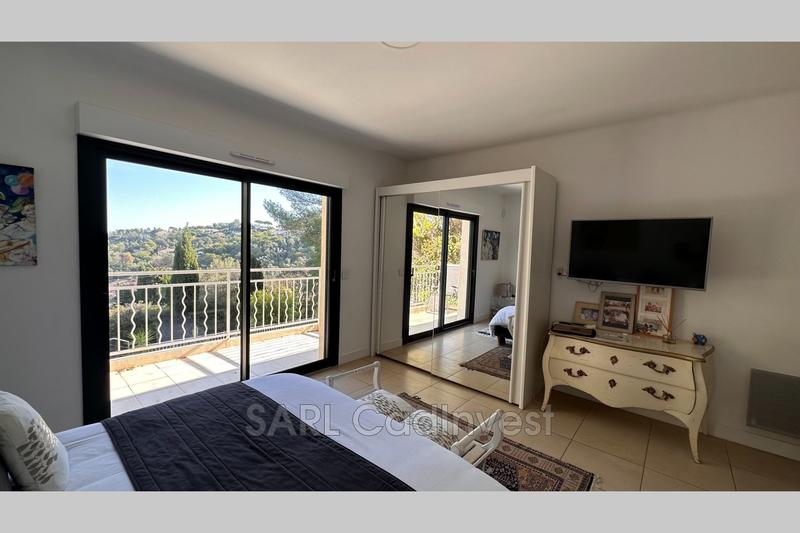 Maison - 380 m² - 8 pièces