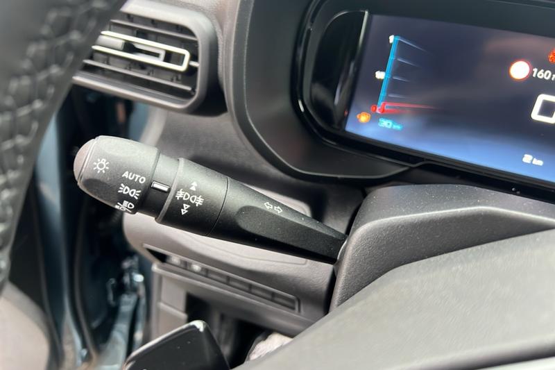 Citroën Berlingo Hdi 130 Eat8 Max Tpano