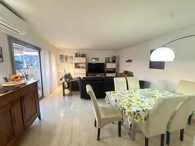 Appartement - 77 m² - 3 pièces