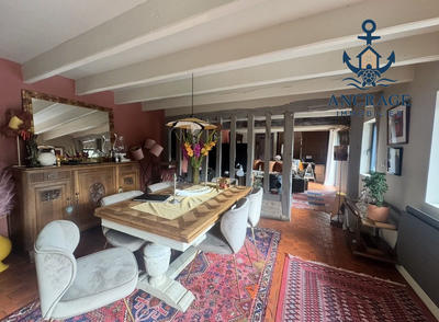 Maison - 160 m² - 11 pièces