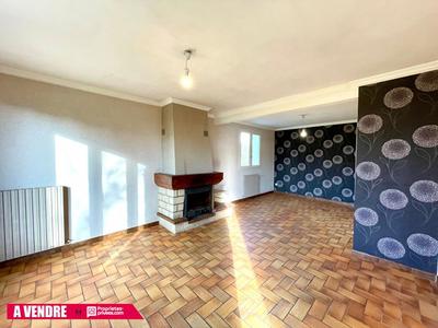 Maison - 80 m² - 5 pièces