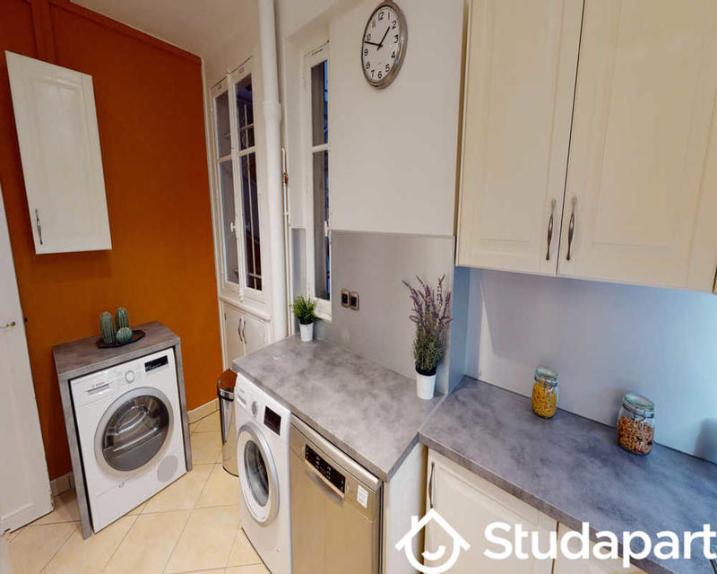 Chambre - 120 m² - 1 pièce