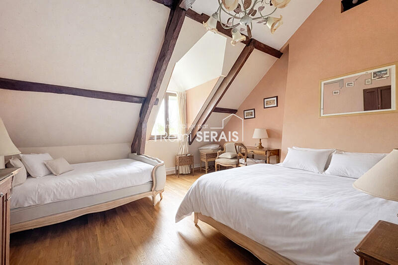 Maison - 200 m² - 6 pièces