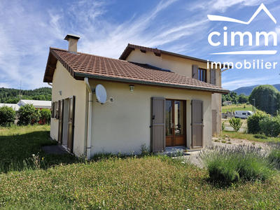 Maison - 96 m² - 4 pièces