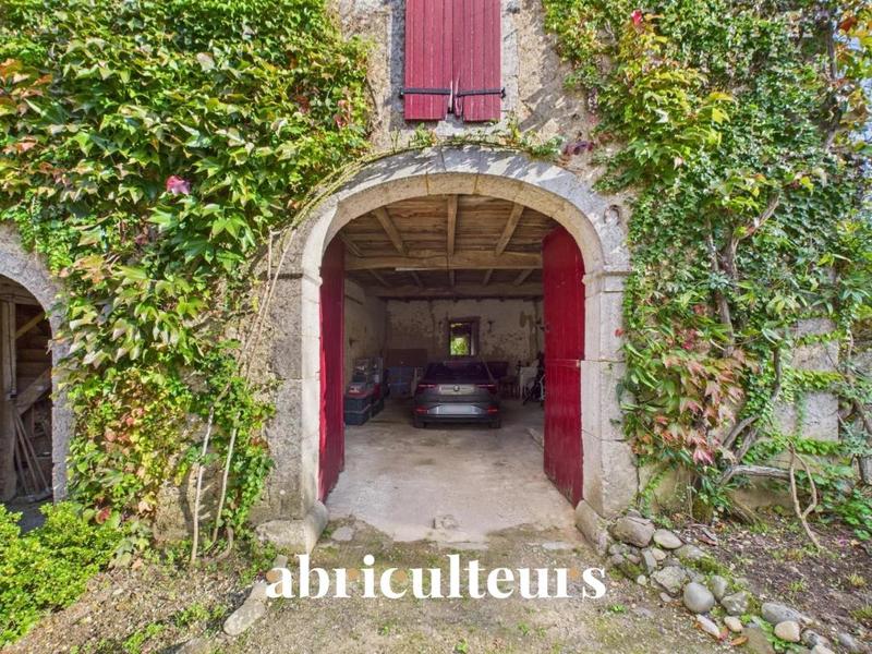 Maison ancienne - 235 m² - 8 pièces