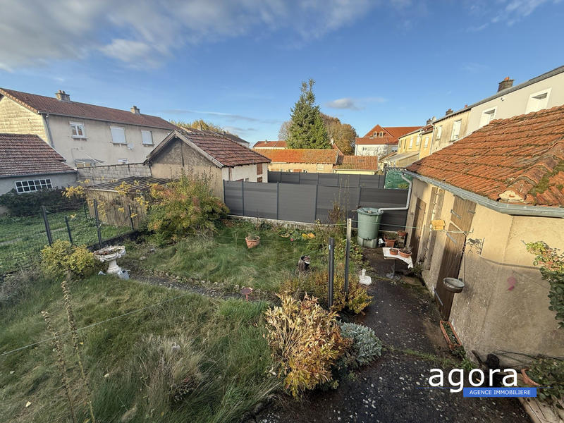 Maison - 90 m² - 4 pièces