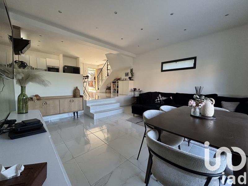 Maison - 112 m² - 6 pièces