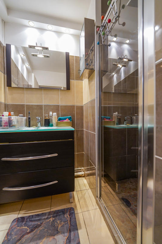 Appartement - 70 m² - 3 pièces