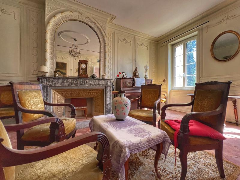 Maison de maîtres - 430 m² - 9 pièces