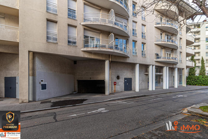 Parking / Garage - 14 m²