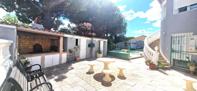 Maison - 398 m² - 11 pièces