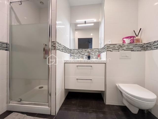 Maison - 85 m² - 5 pièces