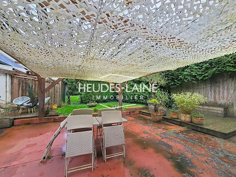 Maison - 250 m² - 5 pièces