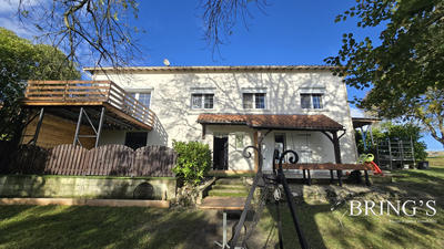 Maison - 196 m² - 9 pièces