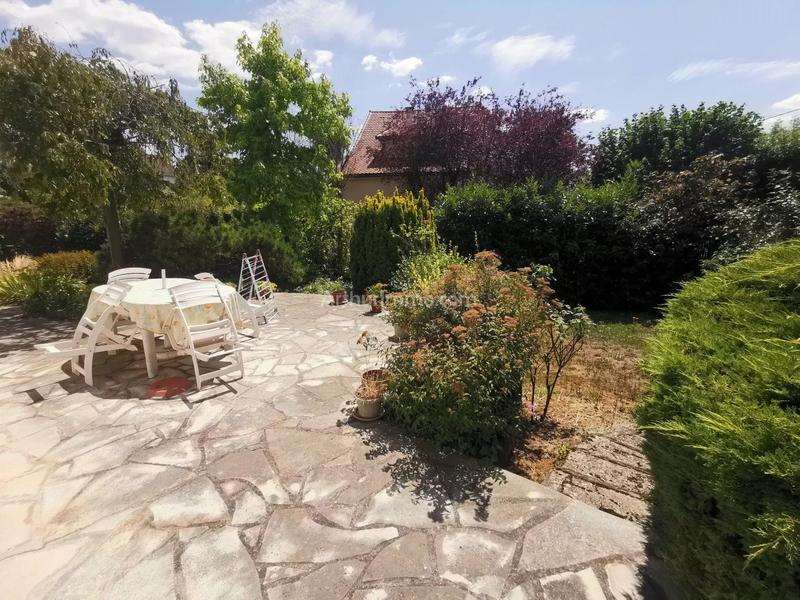 Maison - 177 m² - 9 pièces