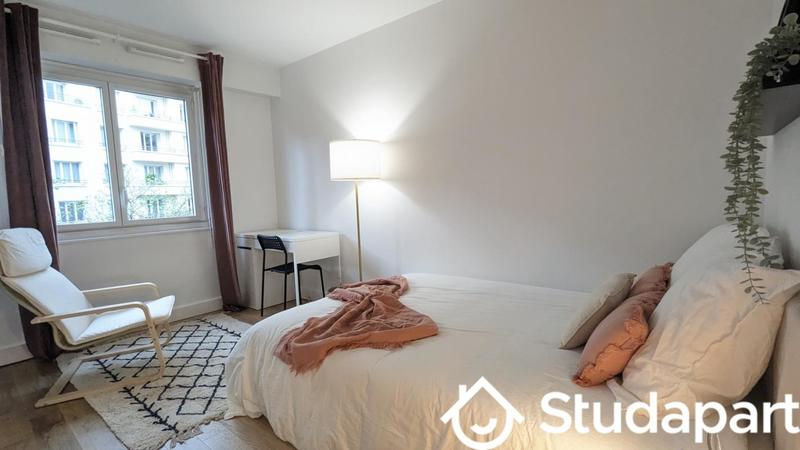 Chambre - 13 m² - 1 pièce