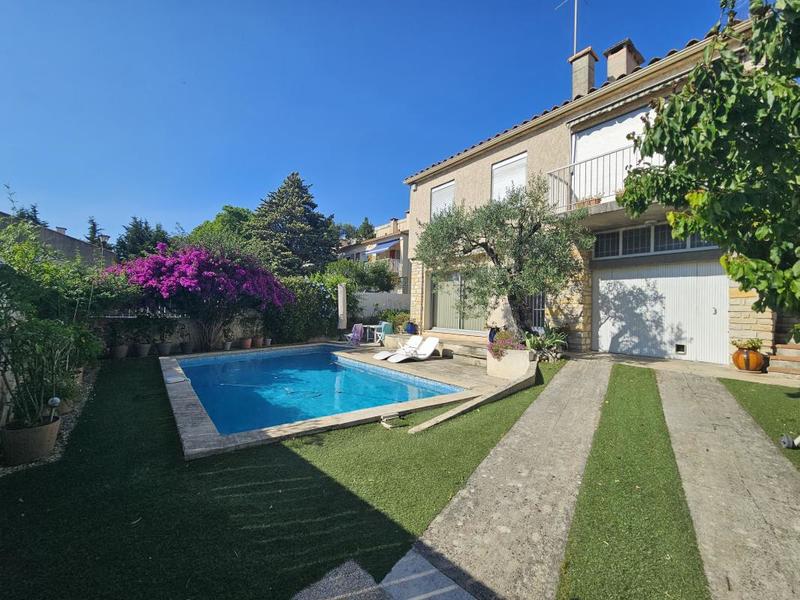 Villa - 137 m² - 6 pièces