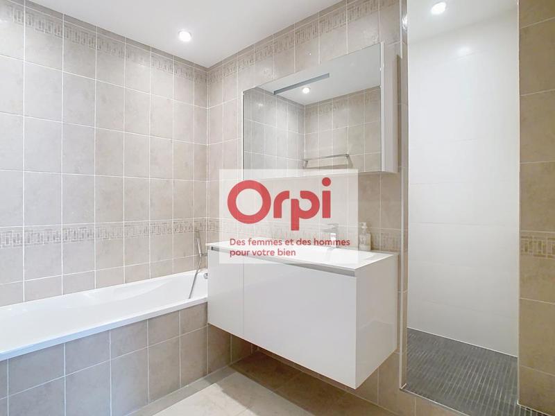 Appartement - 105 m² - 5 pièces