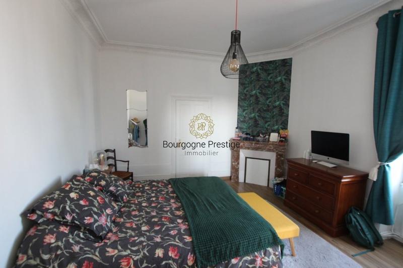 Maison bourgeoise - 151 m² - 5 pièces