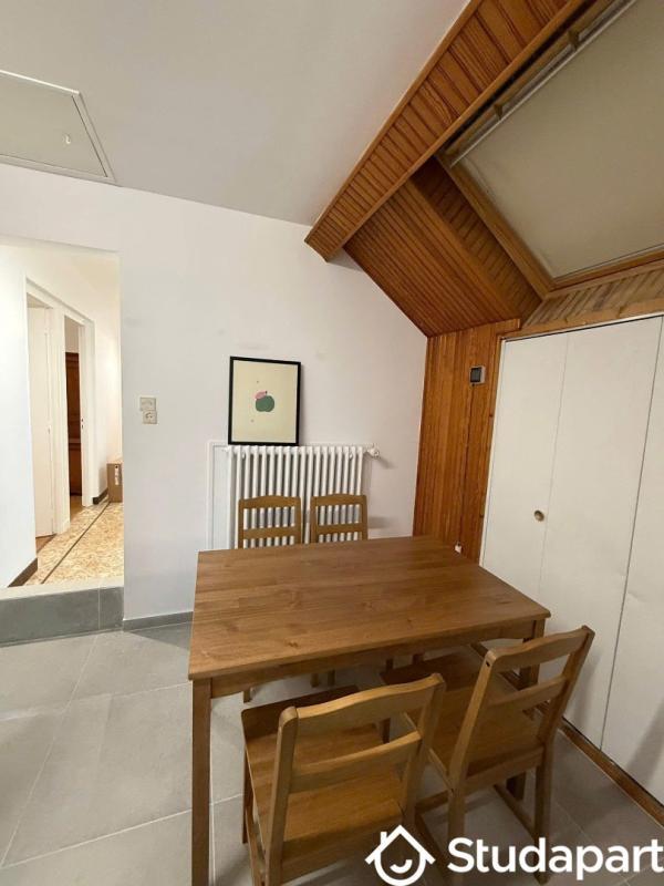 Chambre - 12 m² - 1 pièce