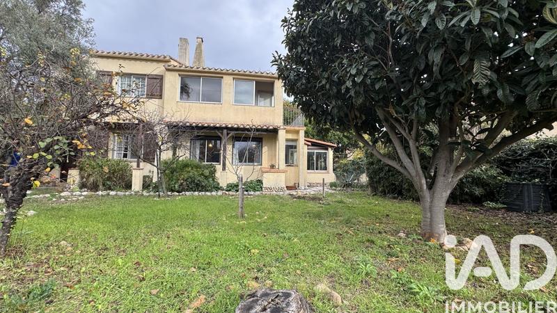 Maison - 180 m² - 7 pièces